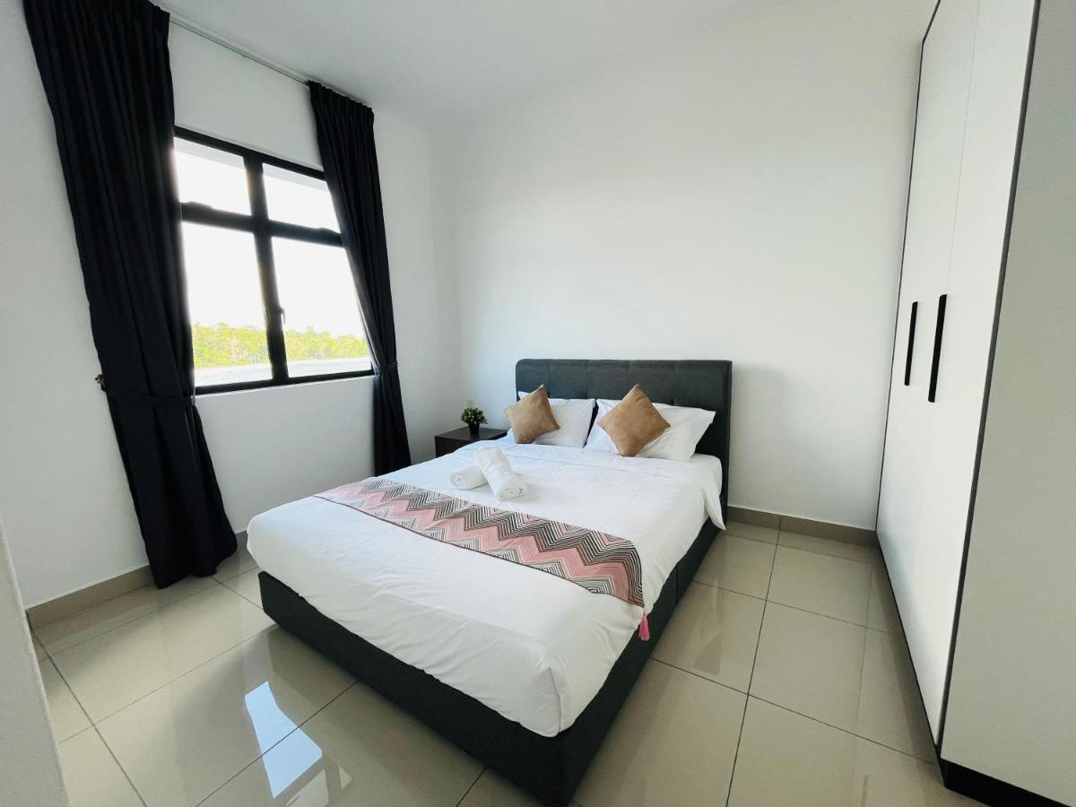 Villa Desaru Johor By Glex Extérieur photo