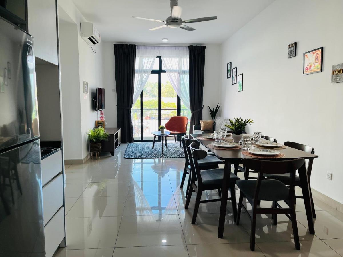 Villa Desaru Johor By Glex Extérieur photo