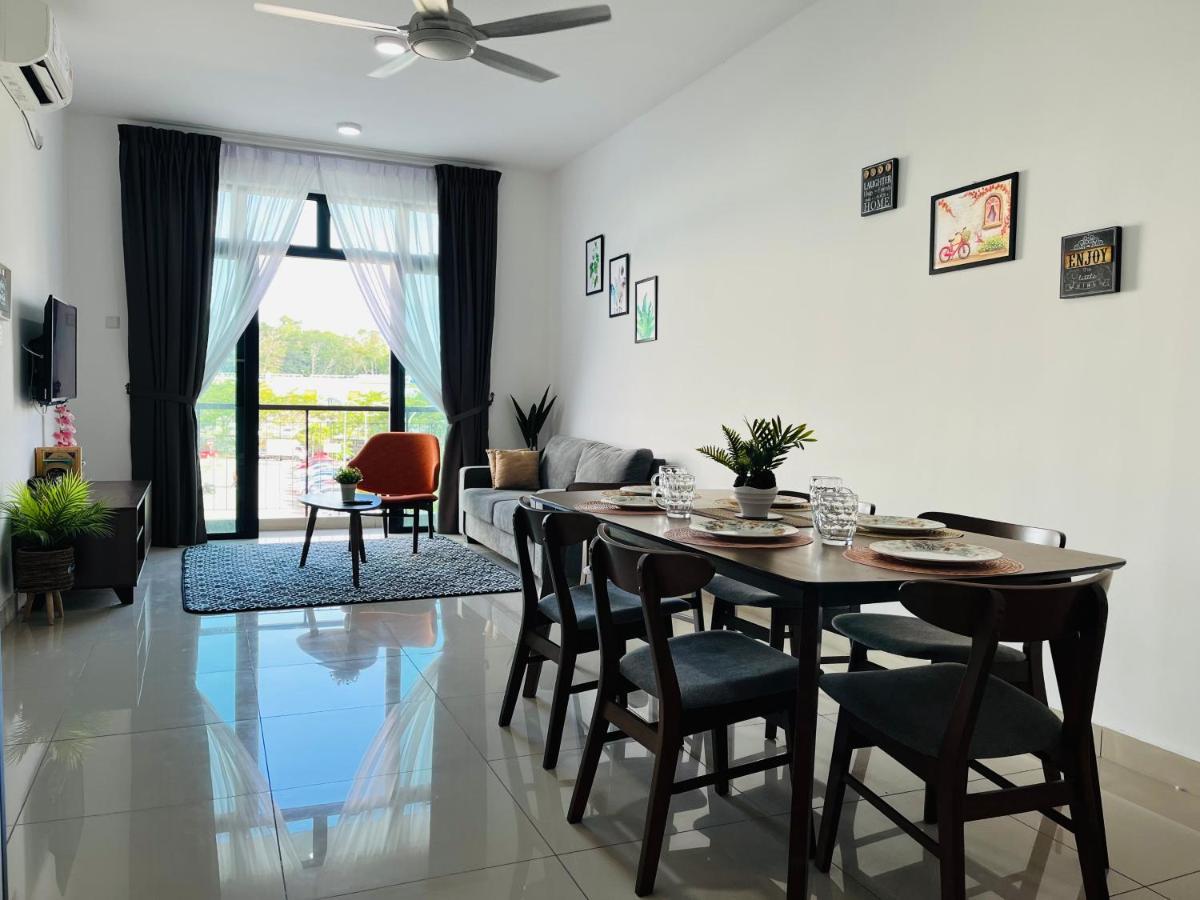 Villa Desaru Johor By Glex Extérieur photo