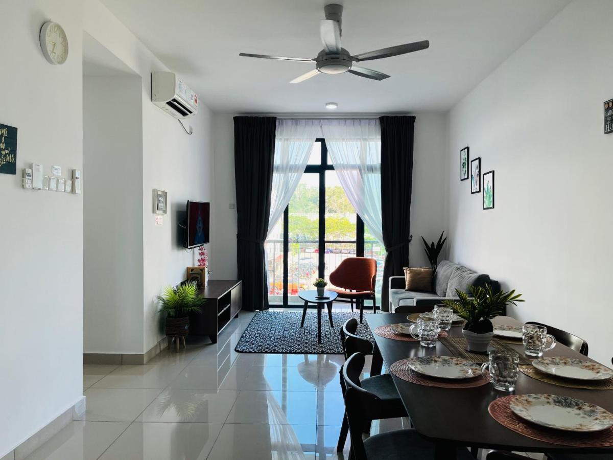 Villa Desaru Johor By Glex Extérieur photo