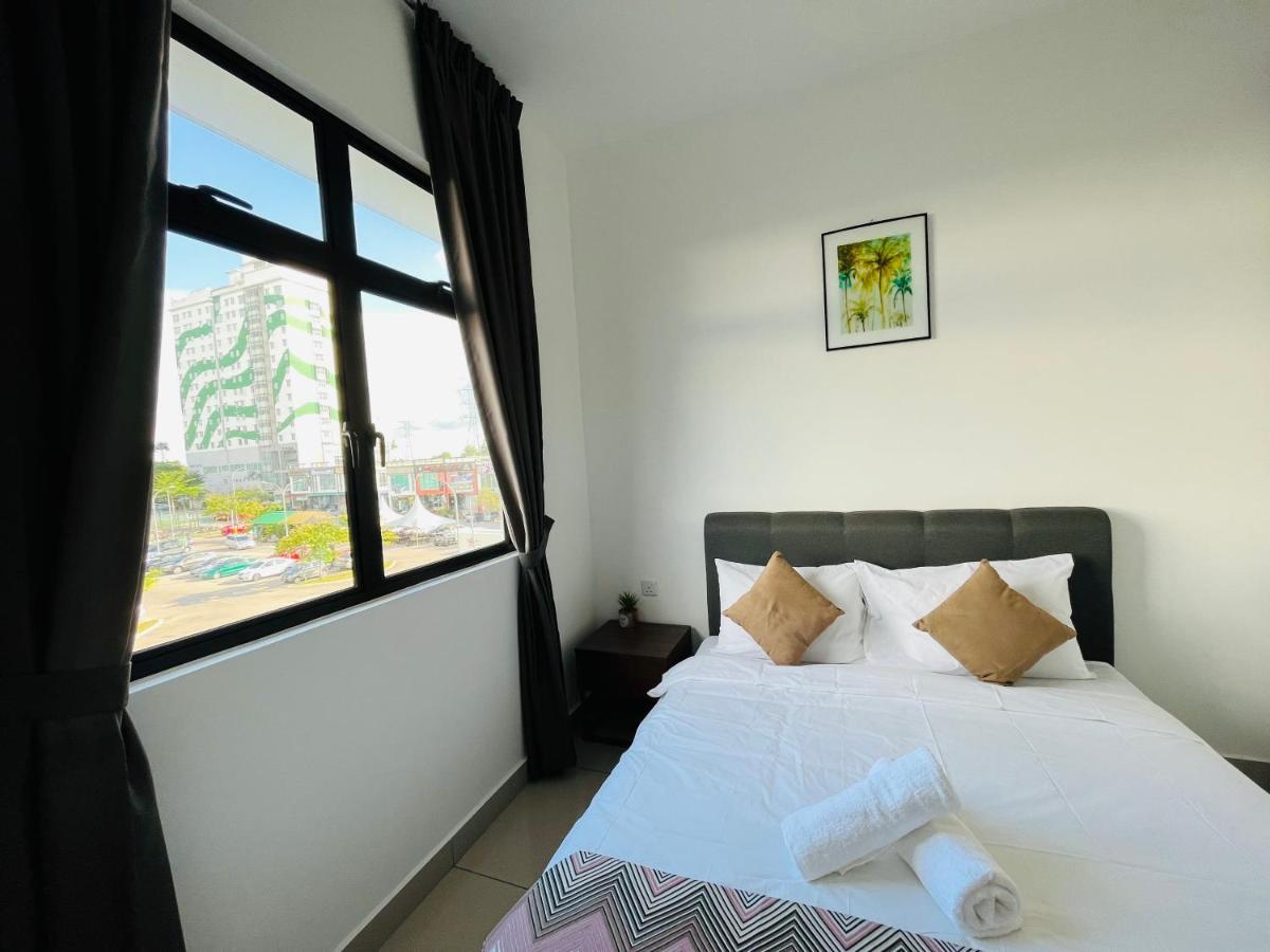 Villa Desaru Johor By Glex Extérieur photo