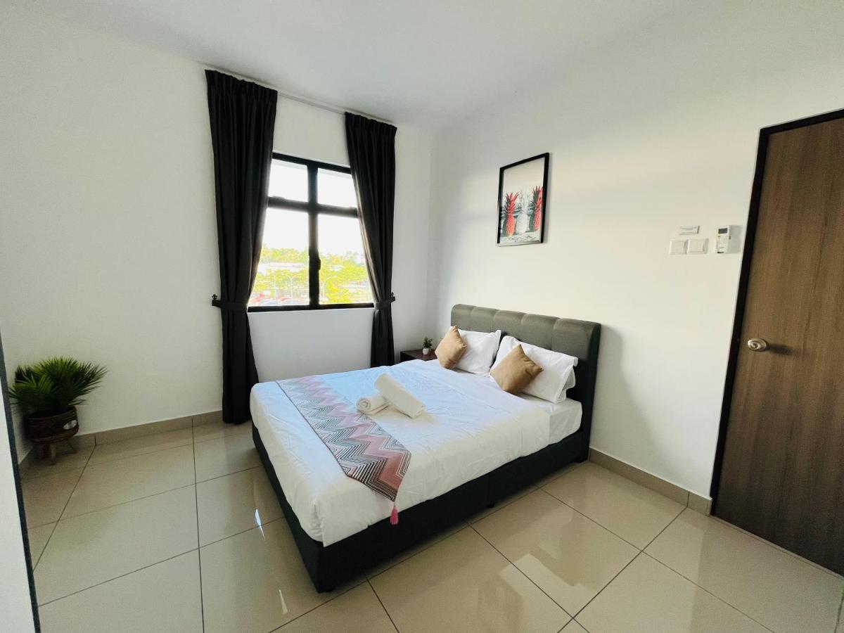 Villa Desaru Johor By Glex Extérieur photo